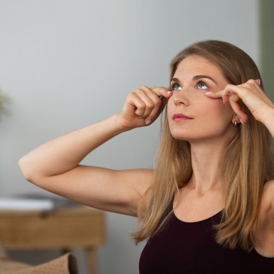 Contorno de ojos: qué es, para qué sirve y cómo usarlo correctamente